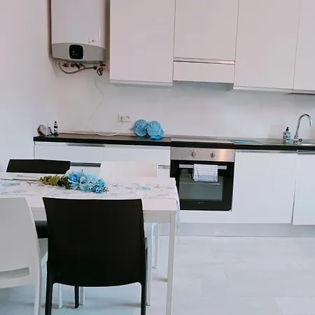 Blu -over The Rainbow - Lido Di Jesolo- Piazza Mazzini 200 Mt Dal Mare Apartment Lido di Jesolo