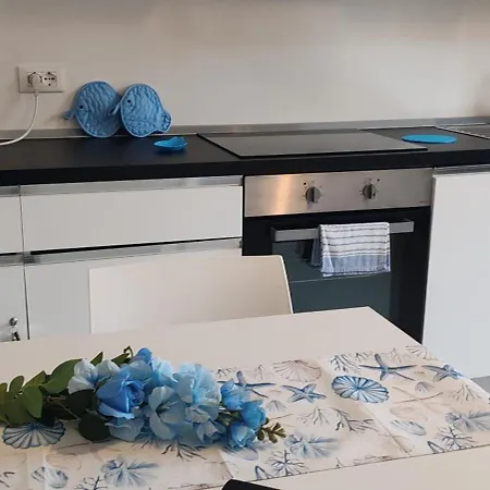 Apartment Blu -over The Rainbow - Lido Di Jesolo- Piazza Mazzini 200 Mt Dal Mare Lido di Jesolo